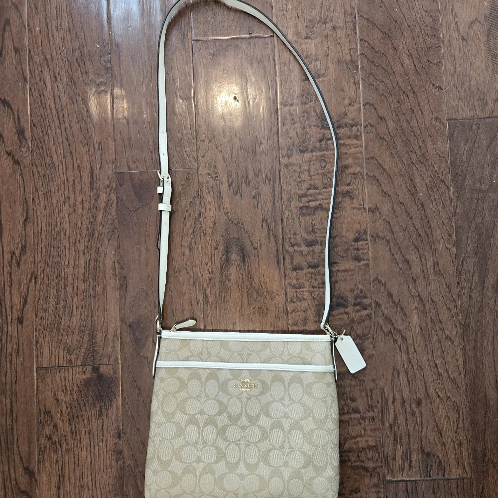 Coach F29210 Signature Leather Shoulder Bag Beige White Crossbody - Picture 3 of 10